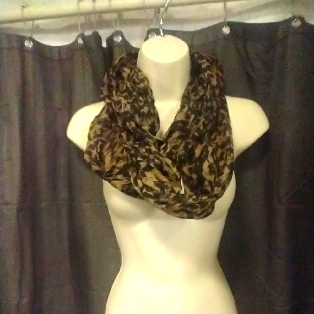 Leopard Infiniti scarf